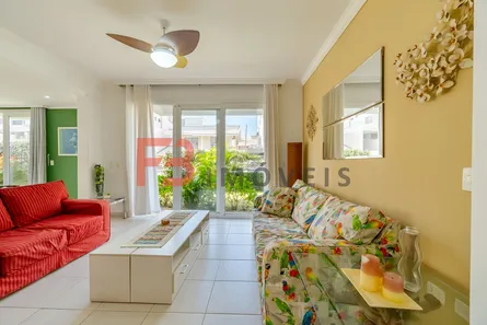 Sobrado com 5 Quartos para alugar, 250m² no Canto Grande, Bombinhas