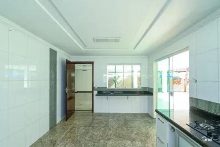 Casa de Condomínio com 4 Quartos para alugar, 370m² no Residencial Granville, Goiânia