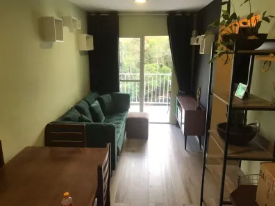 Apartamento com 2 Quartos para alugar, 60m² no Nogueira, Petrópolis