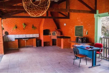 Fazenda/Sítio com 7 Quartos para alugar, 350m² no , Pardinho