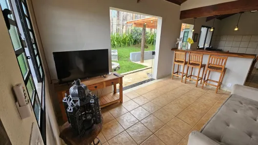 Casa de Condomínio com 2 Quartos para alugar, 70m² no Piracaia, Piracaia
