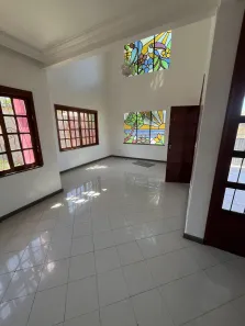 Sobrado com 3 Quartos para alugar, 200m² no Parque 10 de Novembro, Manaus