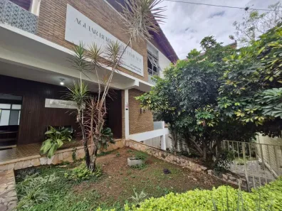 Casa com 7 Quartos à venda, 260m² no São José, Belo Horizonte