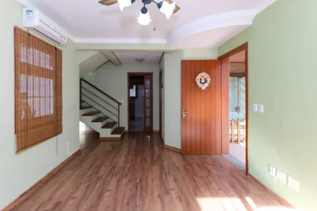 Casa com 3 Quartos para alugar, 118m² no Igara, Canoas