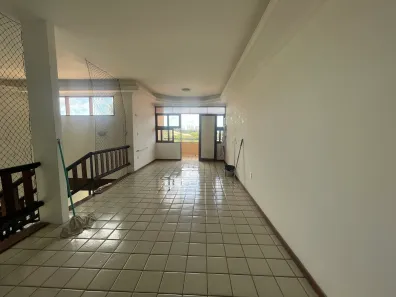 Sobrado com 5 Quartos à venda, 384m² no Candelária, Natal