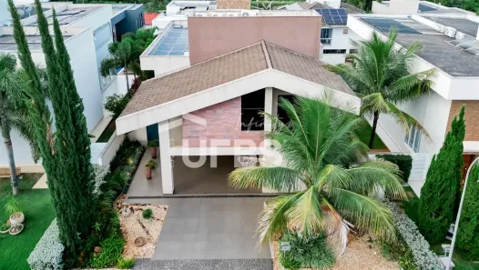Casa de Condomínio com 4 Quartos à venda, 333m² no Jardins Valência, Goiânia