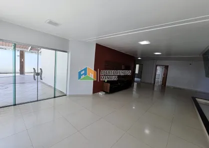 Sobrado com 5 Quartos para venda ou aluguel, 300m² no Flores, Manaus