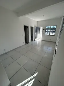 Casa com 2 Quartos para alugar, 80m² no Jardim Alvorada, Nova Iguaçu