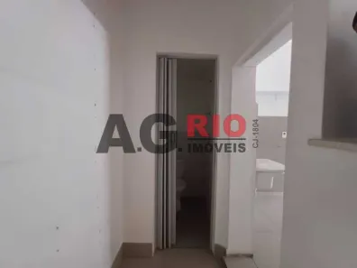 Ponto Comercial para alugar, 38m² no Vila Valqueire, Rio de Janeiro