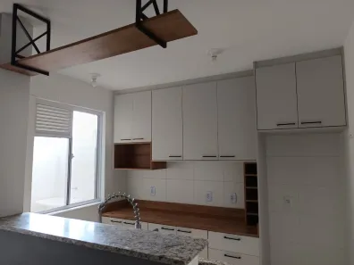 Apartamento com 2 Quartos para alugar, 64m² no Jardim Itaqui, Campo Largo