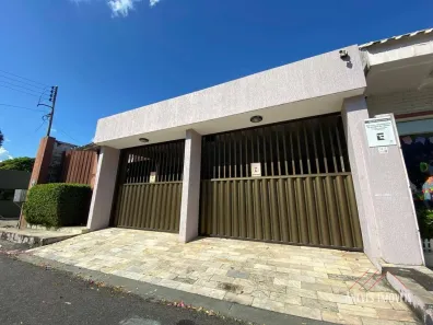 Casa com 3 Quartos à venda, 450m² no Nossa Senhora das Graças, Manaus