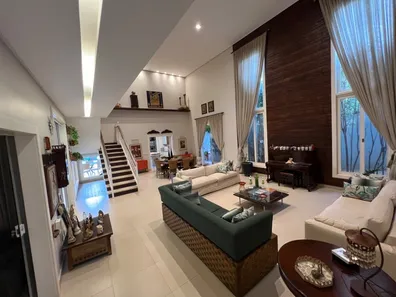 Casa de Condomínio com 4 Quartos para alugar, 420m² no Jardim Florença, Goiânia
