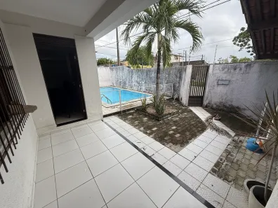 Casa com 4 Quartos para alugar, 250m² no Capim Macio, Natal