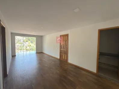 Apartamento com 2 Quartos para alugar, 80m² no Cascatinha, Petrópolis