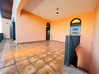 Casa com 3 Quartos para alugar, 220m² no Jardim Slest, Mogi Guaçu