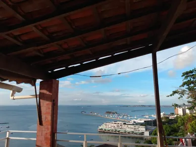 Casa com 7 Quartos à venda, 500m² no Dois de Julho, Salvador