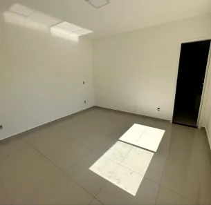 Casa de Condomínio com 5 Quartos para alugar, 350m² no Jardins Paris, Goiânia