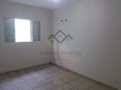 Casa com 2 Quartos para alugar, 75m² no Jardim Carlos Cooper, Suzano