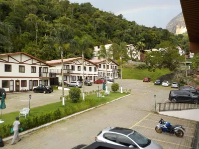 Apartamento com 1 Quarto para alugar, 35m² no Samambaia, Petrópolis