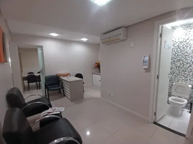 Sala Comercial para alugar, 60m² no Adrianópolis, Manaus