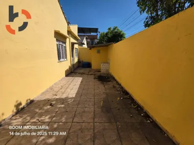 Casa com 2 Quartos para alugar, 57m² no Centro, Nova Iguaçu