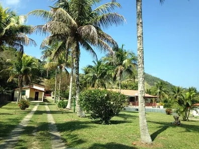 Fazenda/Sítio com 4 Quartos à venda, 200m² no Rio Seco (Bacaxá), Saquarema