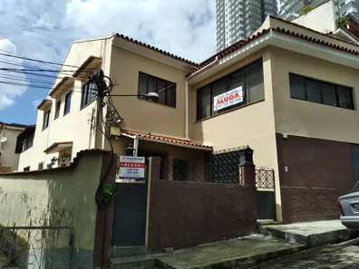 Imóvel Comercial com 4 Quartos para alugar, 10m² no Centro, Nova Iguaçu