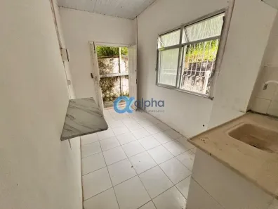 Kitnet com 1 Quarto para alugar, 35m² no Quarteirão Brasileiro, Petrópolis