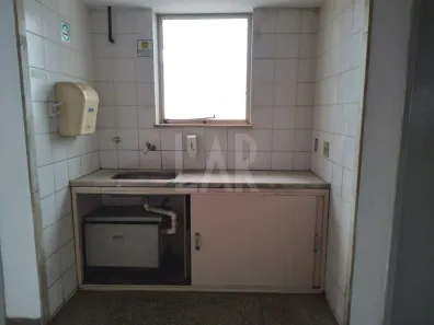 Sala Comercial para alugar, 550m² no Santa Efigênia, Belo Horizonte