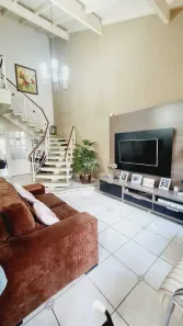 Sobrado com 3 Quartos à venda, 260m² no Vila Márcia, Cachoeirinha