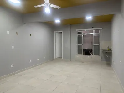 Sala Comercial para alugar, 30m² no Macuco, Santos