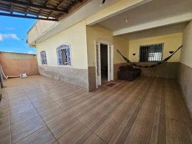 Casa com 3 Quartos à venda, 200m² no Arapoanga, Brasília