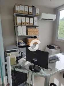 Sala Comercial à venda, 29m² no Santa Rosa, Niterói