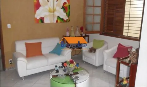 Casa com 4 Quartos à venda, 200m² no Nossa Senhora da Saúde, Belo Horizonte