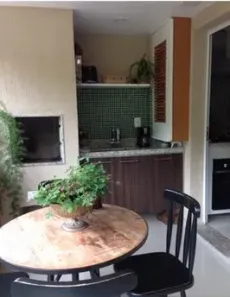 Apartamento com 2 Quartos para alugar, 74m² no Nogueira, Petrópolis