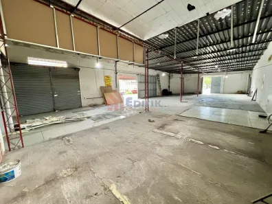 Galpão/Depósito/Armazém para alugar, 250m² no Centro, Nova Iguaçu