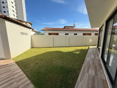 Casa de Condomínio com 4 Quartos à venda, 220m² no Candelária, Natal