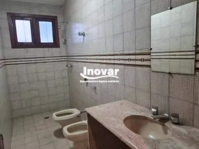 Imóvel Comercial com 7 Quartos para alugar, 600m² no Santa Tereza, Belo Horizonte