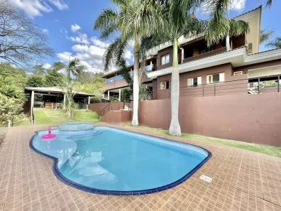 Casa de Condomínio com 5 Quartos para venda ou aluguel, 890m² no Chácara Santa Lúcia, Carapicuíba
