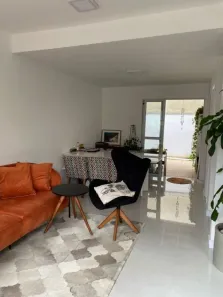 Casa de Condomínio com 2 Quartos para alugar, 100m² no Vila Oliveira, Mogi das Cruzes