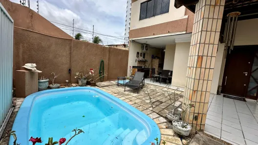 Sobrado com 3 Quartos à venda, 236m² no Capim Macio, Natal