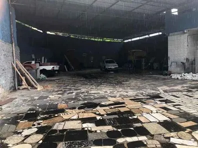 Galpão/Depósito/Armazém à venda, 800m² no Brotas, Salvador