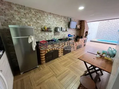 Casa com 4 Quartos para venda ou aluguel, 228m² no Laranjeiras, Rio de Janeiro