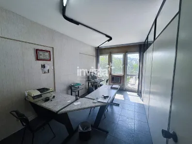 Sala Comercial para alugar, 110m² no Centro, Santos