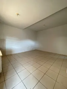Kitnet com 1 Quarto para alugar, 32m² no Vila Esperança, Maringá