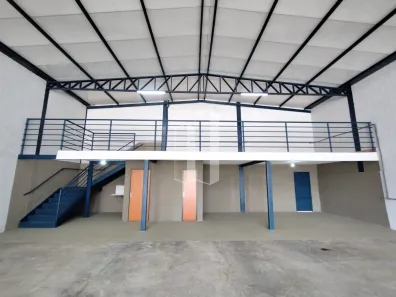 Galpão/Depósito/Armazém para alugar, 423m² no Vila Rosa, Goiânia