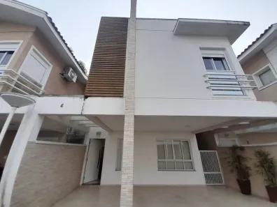 Casa de Condomínio com 4 Quartos para alugar, 180m² no Vila Oliveira, Mogi das Cruzes