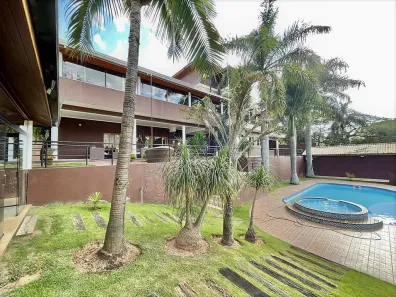 Casa de Condomínio com 5 Quartos para venda ou aluguel, 890m² no Chácara Santa Lúcia, Carapicuíba