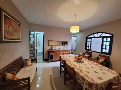 Sobrado com 3 Quartos à venda, 250m² no Jardim Planalto, Carapicuíba