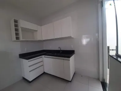 Casa com 3 Quartos para alugar, 67m² no Liberdade, Santa Luzia